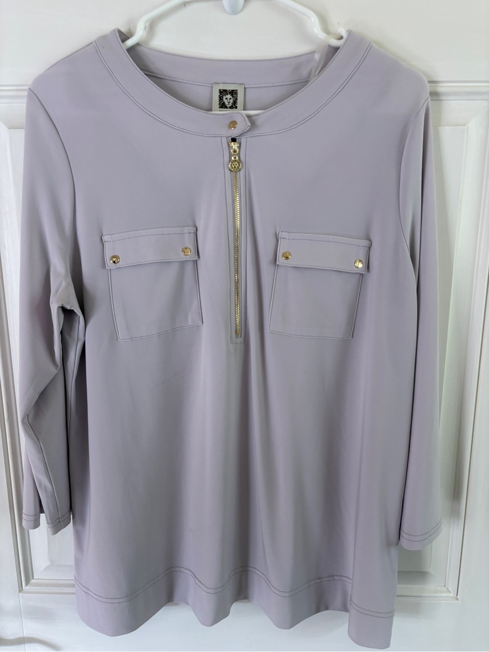 Women's Zip Pocket Top